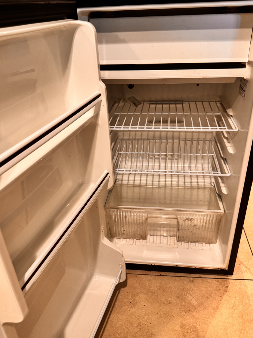 MicroFridge Black Mini Fridge - photo 2