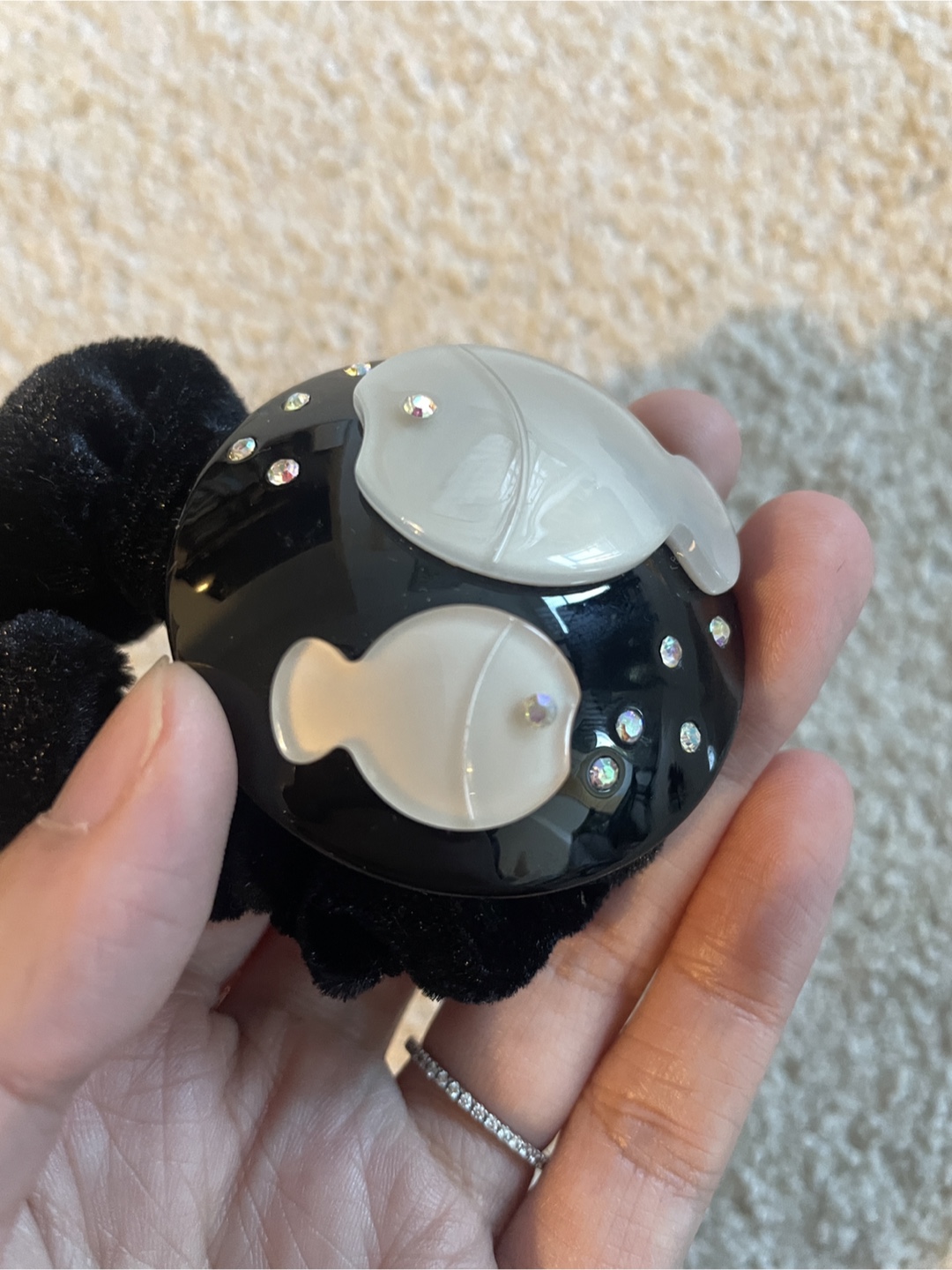 Black Hair Scrunchie with Fish Design - photo 4