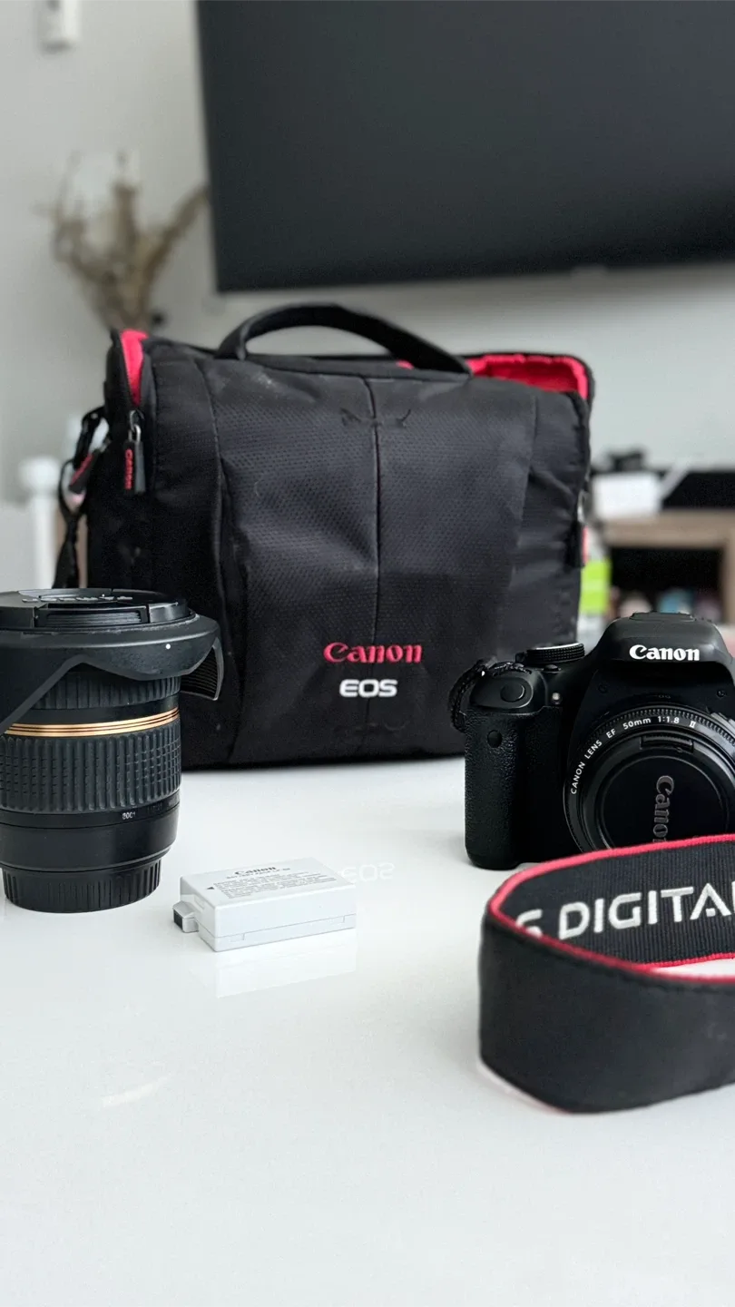 Tamron SP 10-24mm f/3.5-4.5 Di II LD Lens + Lens Hood image indicator(3)