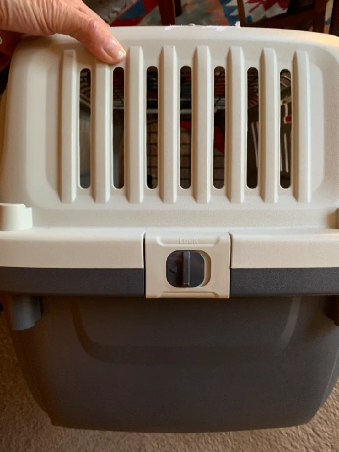 Essentials Pet Carrier Kennel image indicator(9)