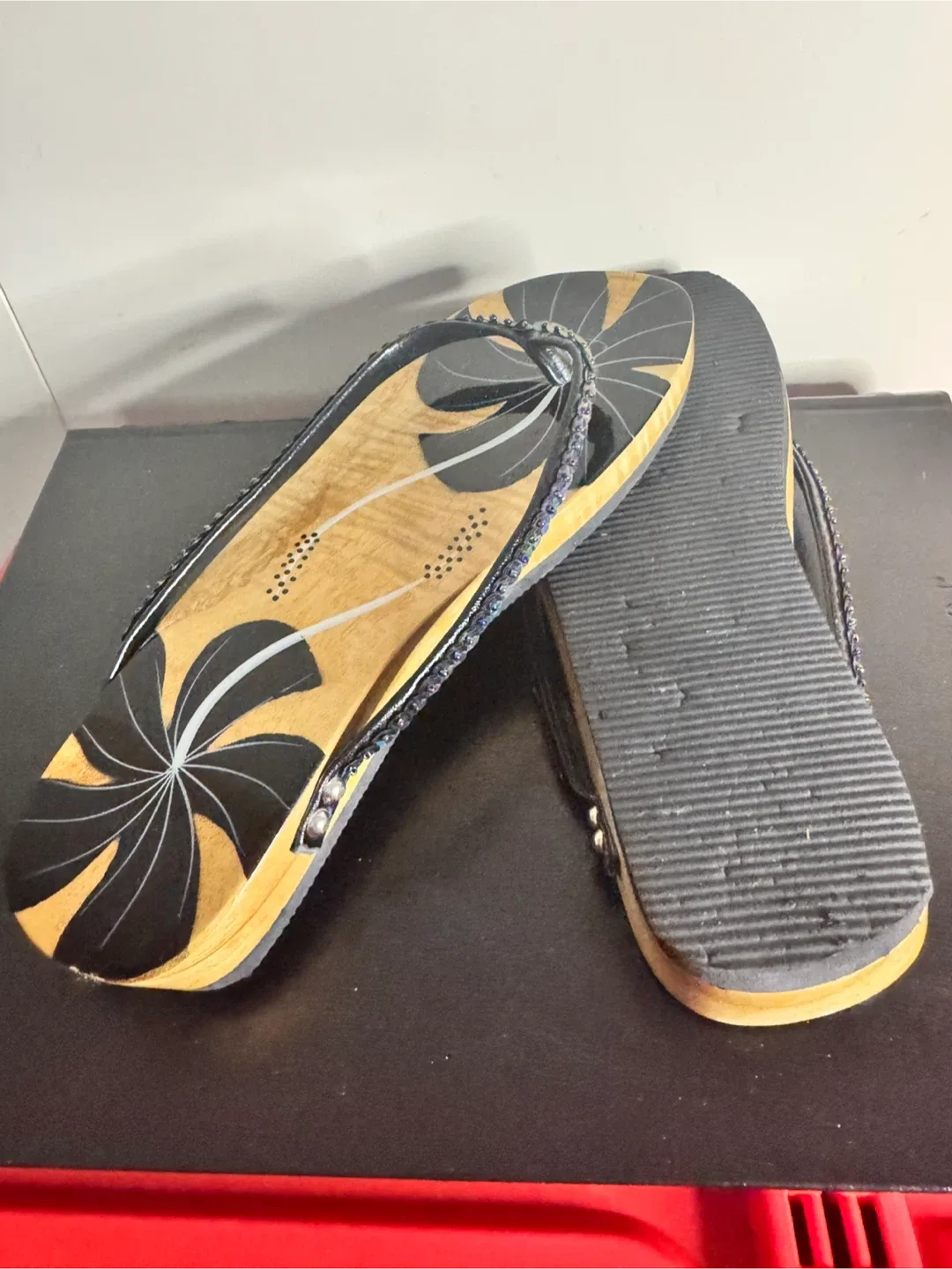 Floral Flip Flops - Size 9 image indicator(6)