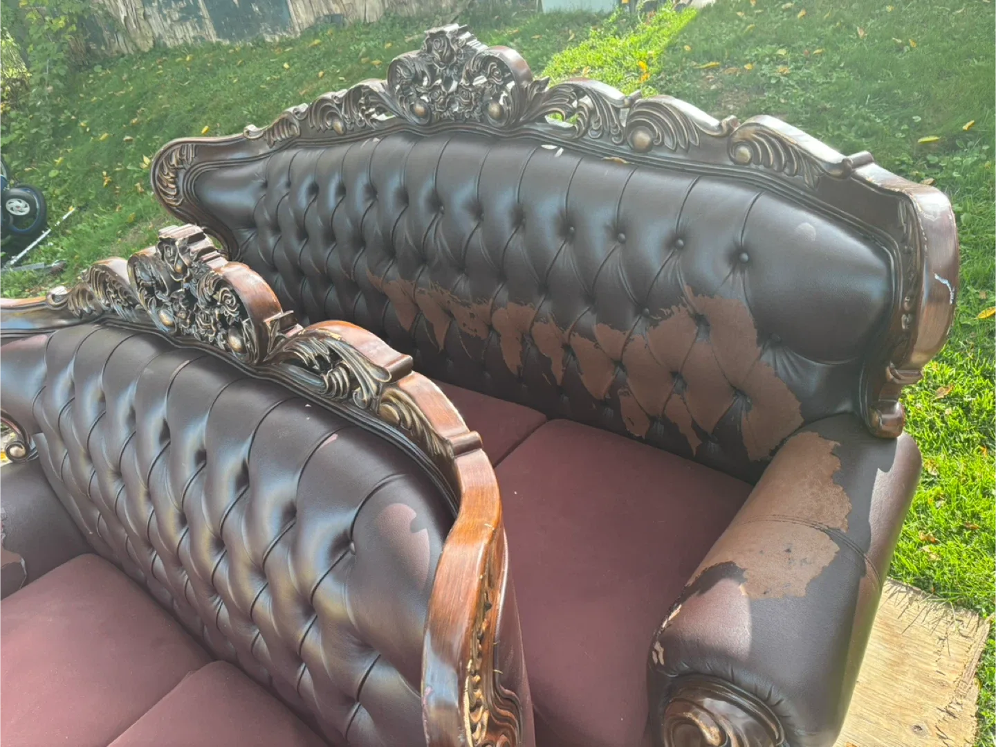 Antique Brown Sofa image indicator(2)