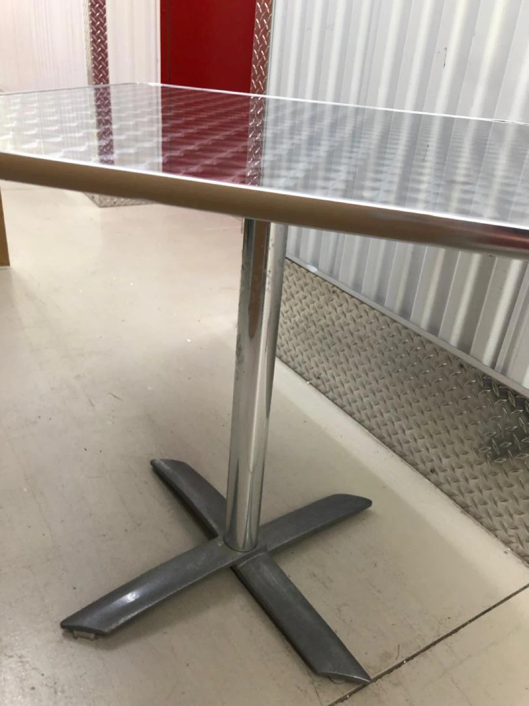 Square Metal Table - photo 5