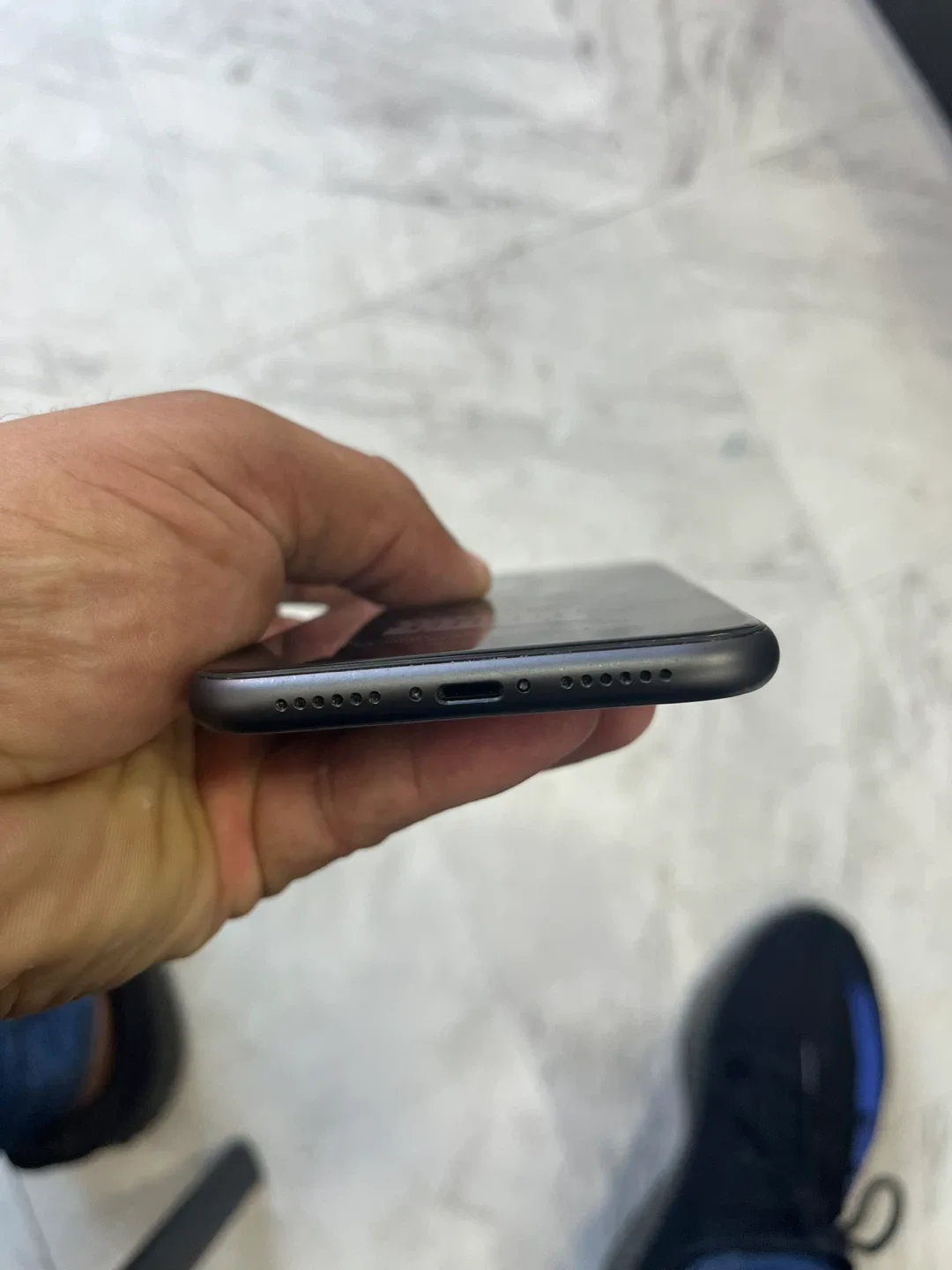 iPhone 11 - 128GB image indicator(4)