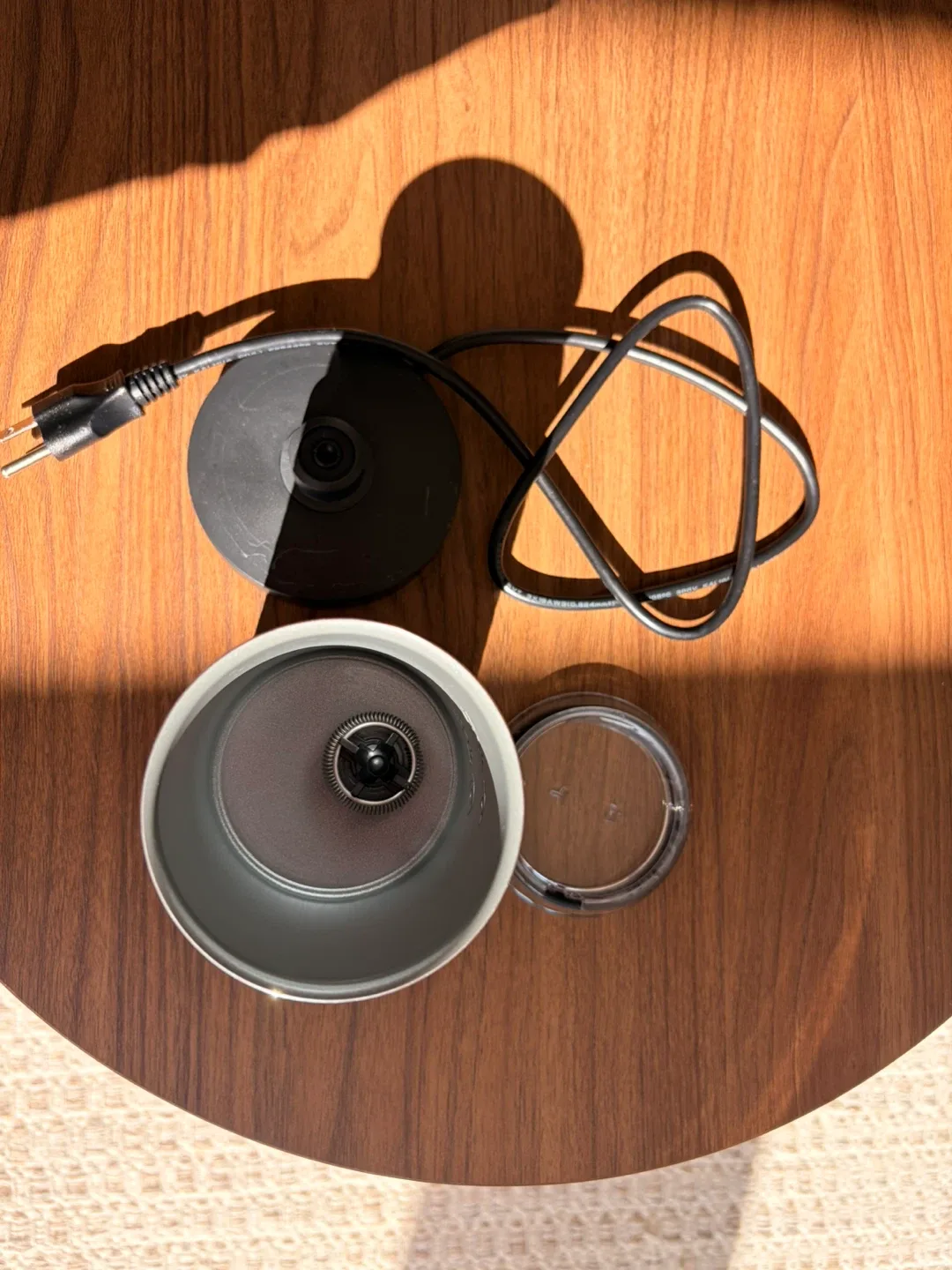 Nespresso Aeroccino Milk Frother - Black image indicator(2)