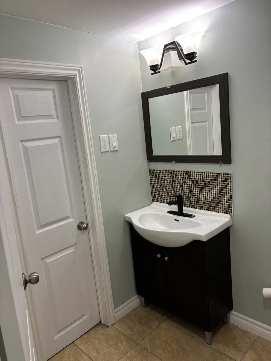 2Bed 1Bath basement apartment(freshly painted) in Milton image indicator(8)