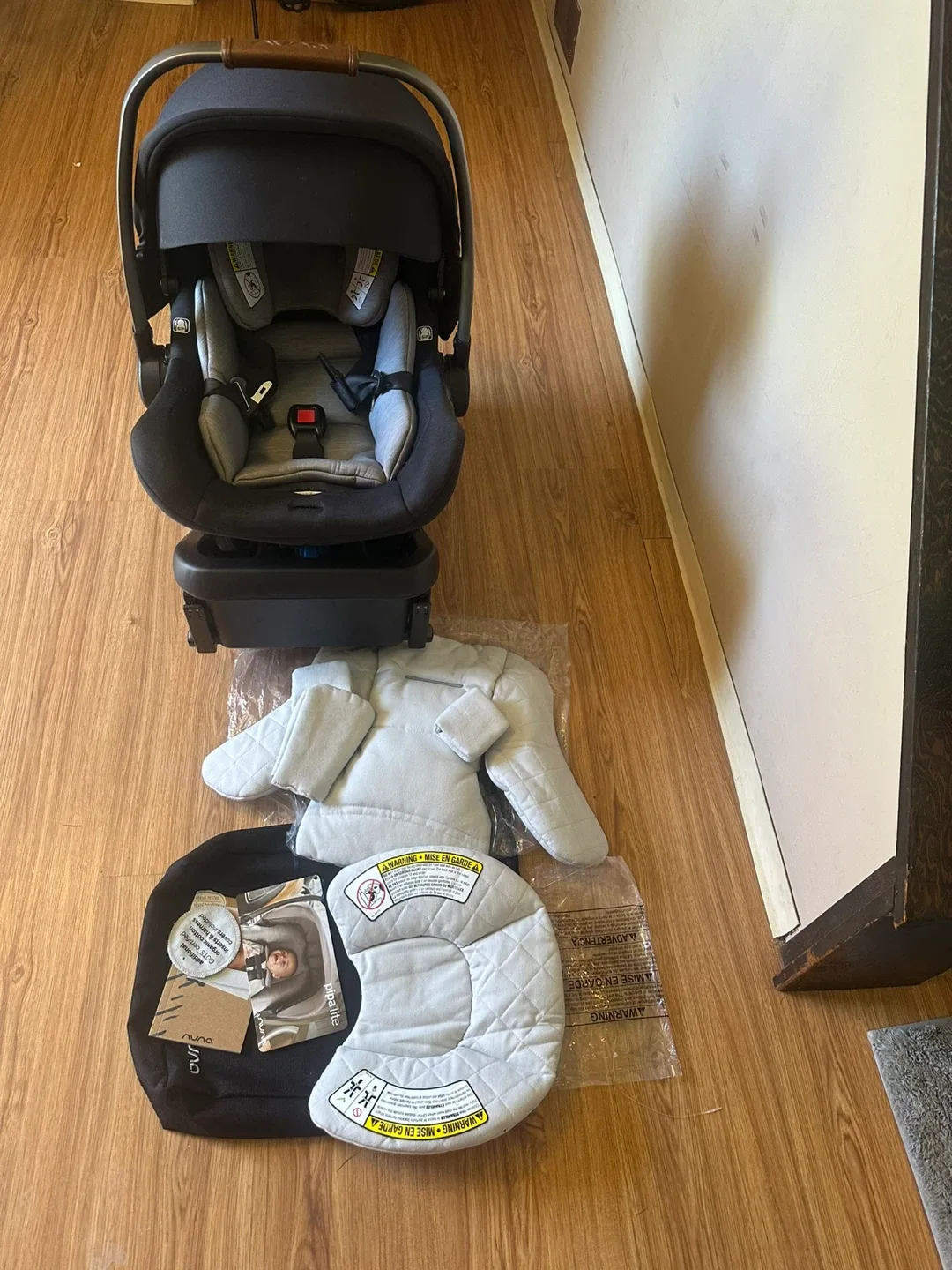 Nuna Pipa Lite LX Infant Car Seat - Black image indicator(8)