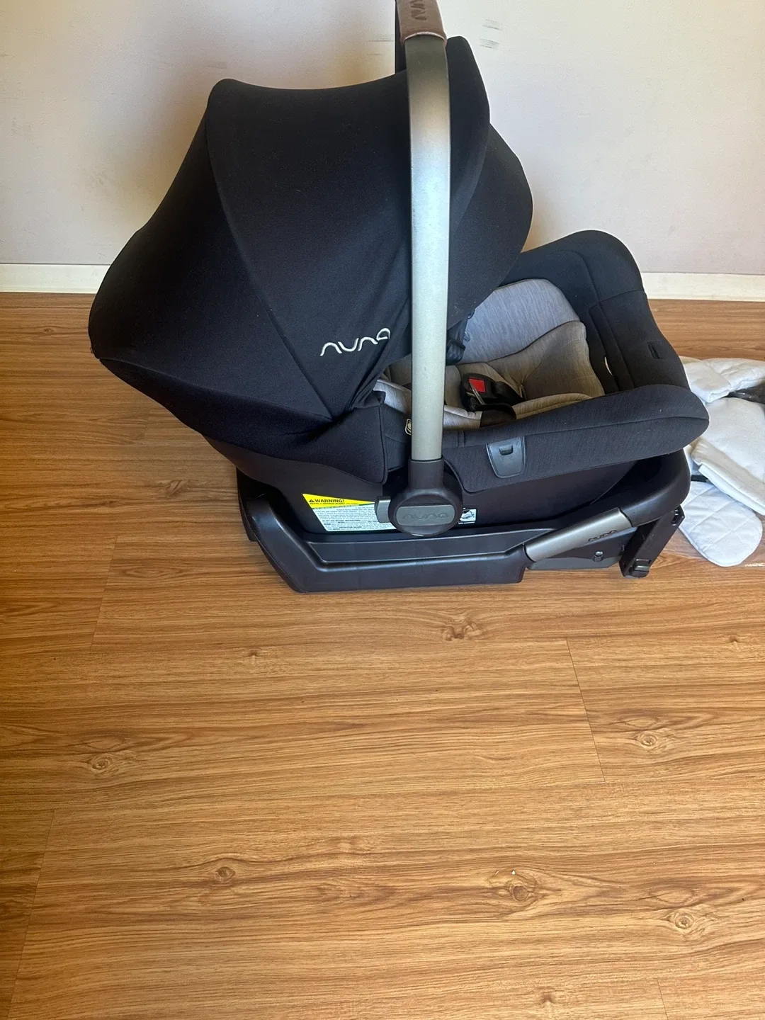 Nuna Pipa Lite LX Infant Car Seat - Black image indicator(4)
