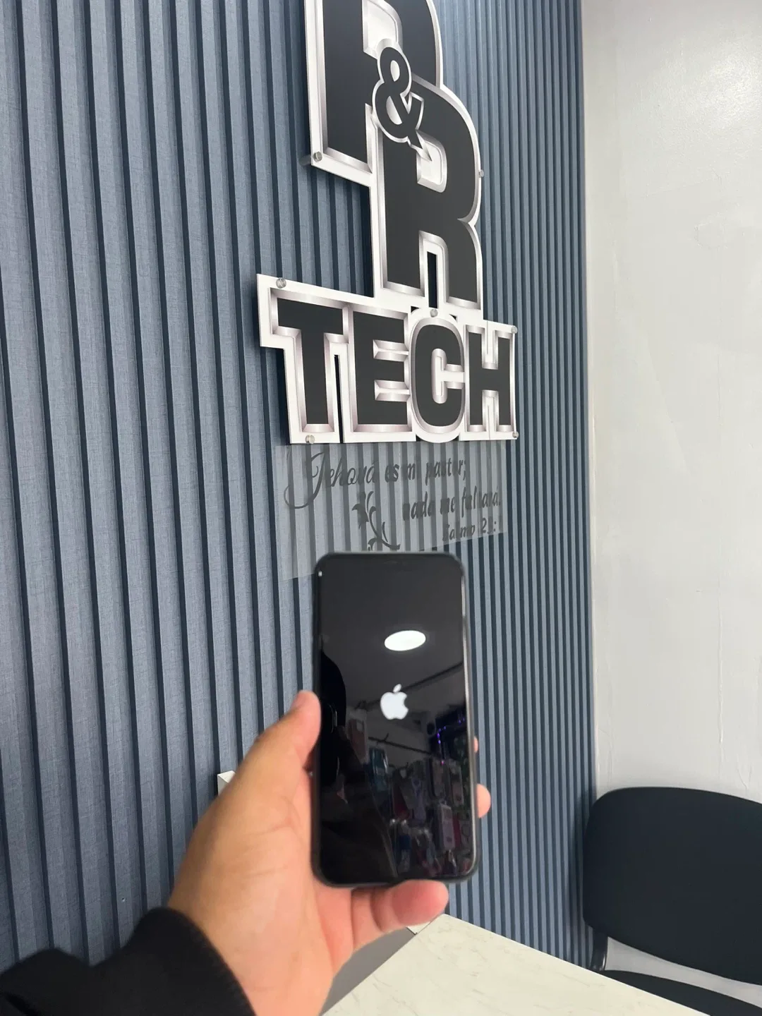 Apple iPhone 11 128GB Black image indicator(7)