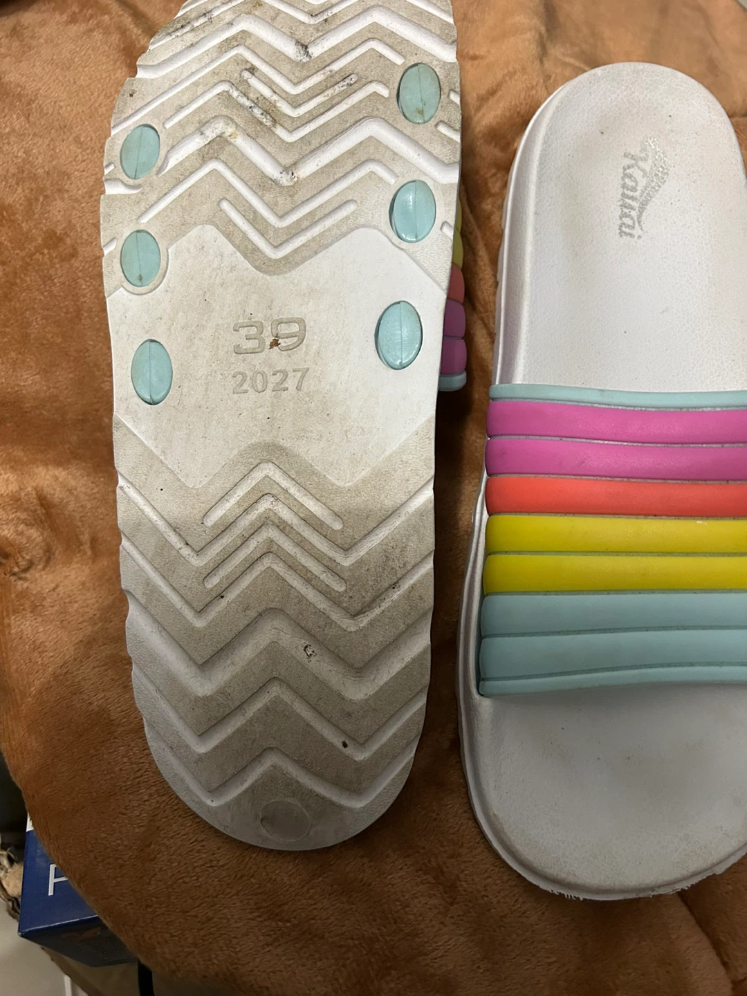 Ladies slip on sandals - photo 2