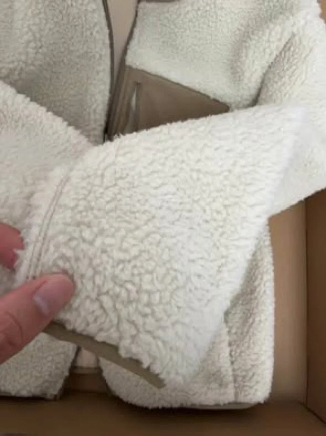 Uniqlo Windproof Fleece Long-Sleeve Full-Zip Jacket Men Small image indicator(3)