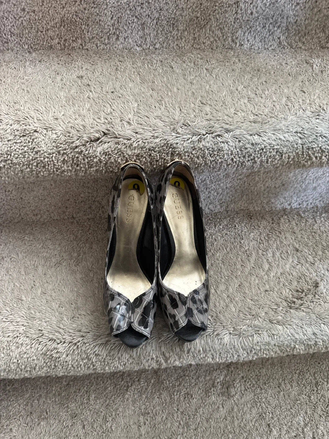 Guess Leopard Print Heels - Size 9M image indicator(2)