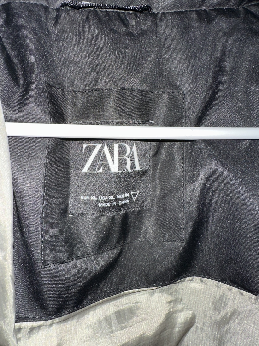 Zara Black Puffer Vest XL - photo 3
