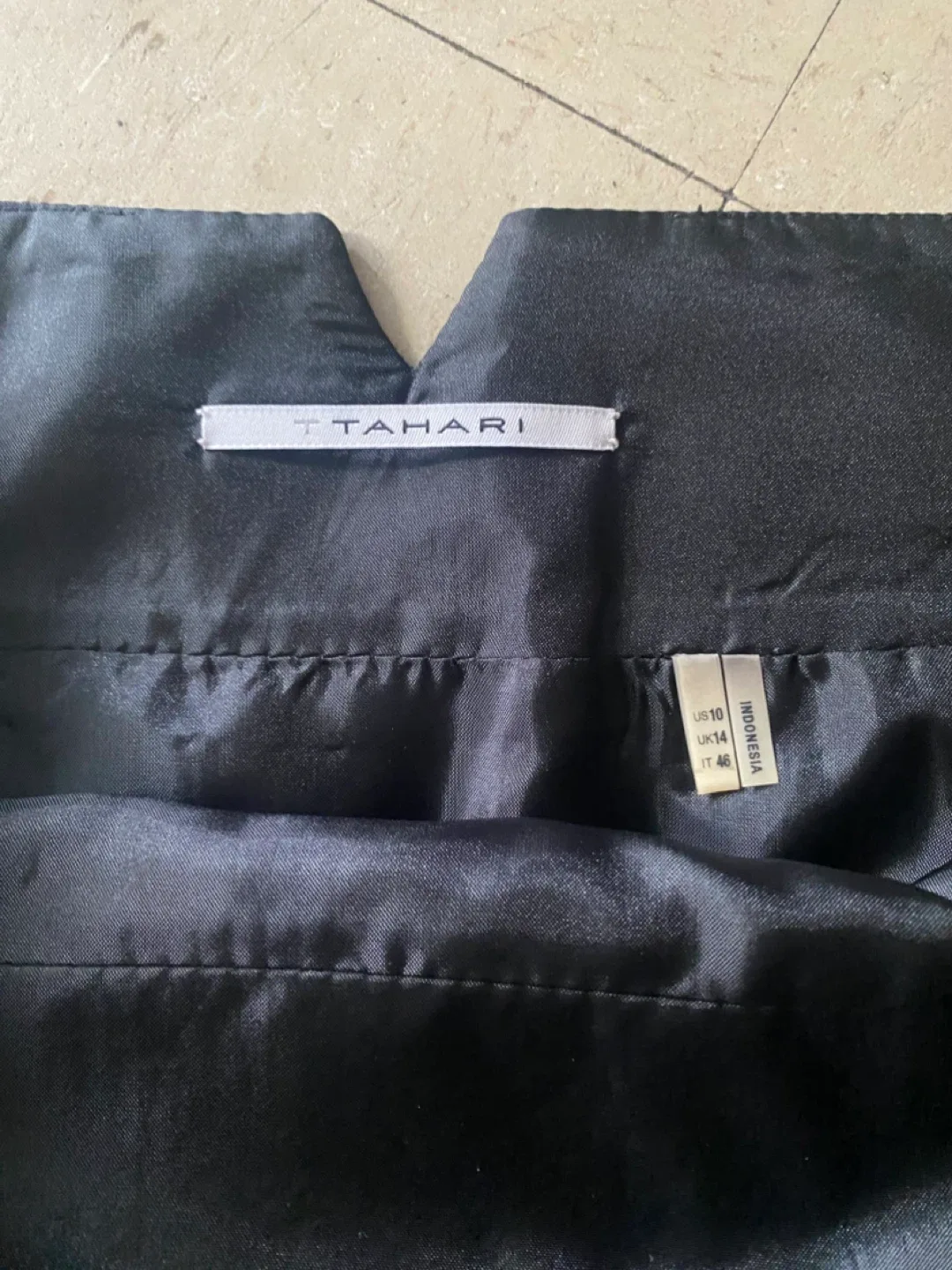 Tahari Black Skirt - Size 10 image indicator(3)