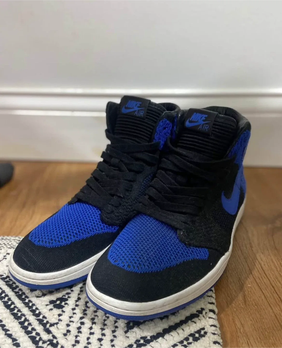 Nike Air Jordan 1 Flyknit Royal image indicator(2)