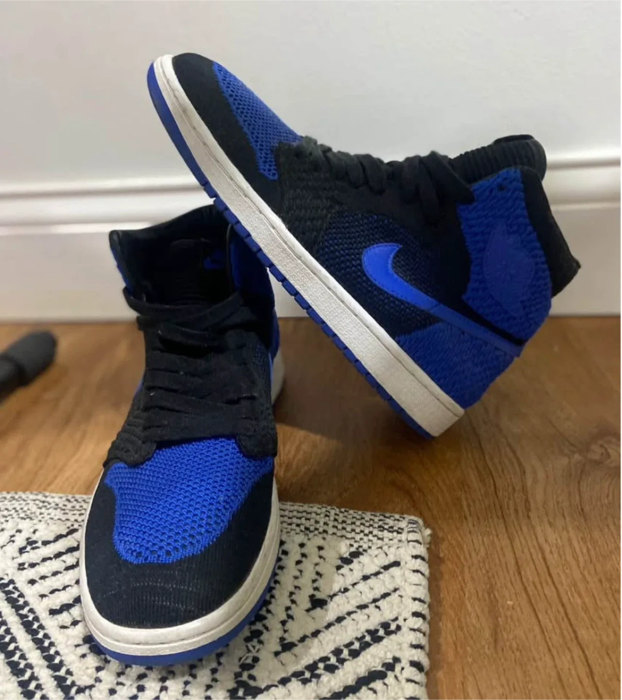 Nike Air Jordan 1 Flyknit Royal image indicator(3)