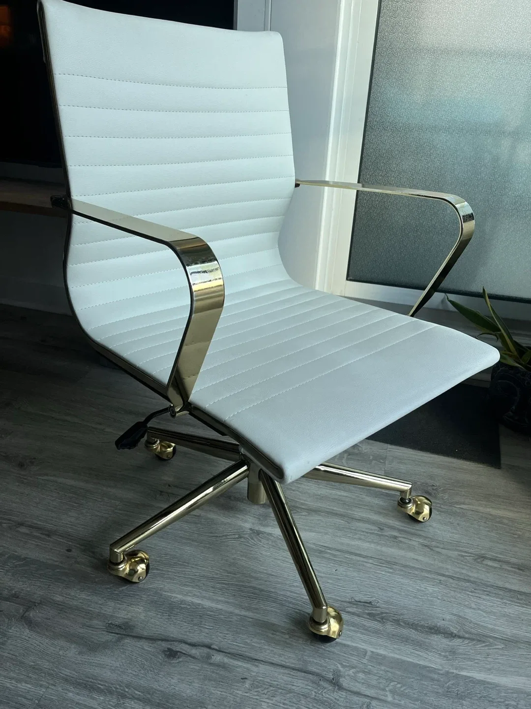 🥕 White & Gold Office Chair Desk Chair 🥕 thumbnail