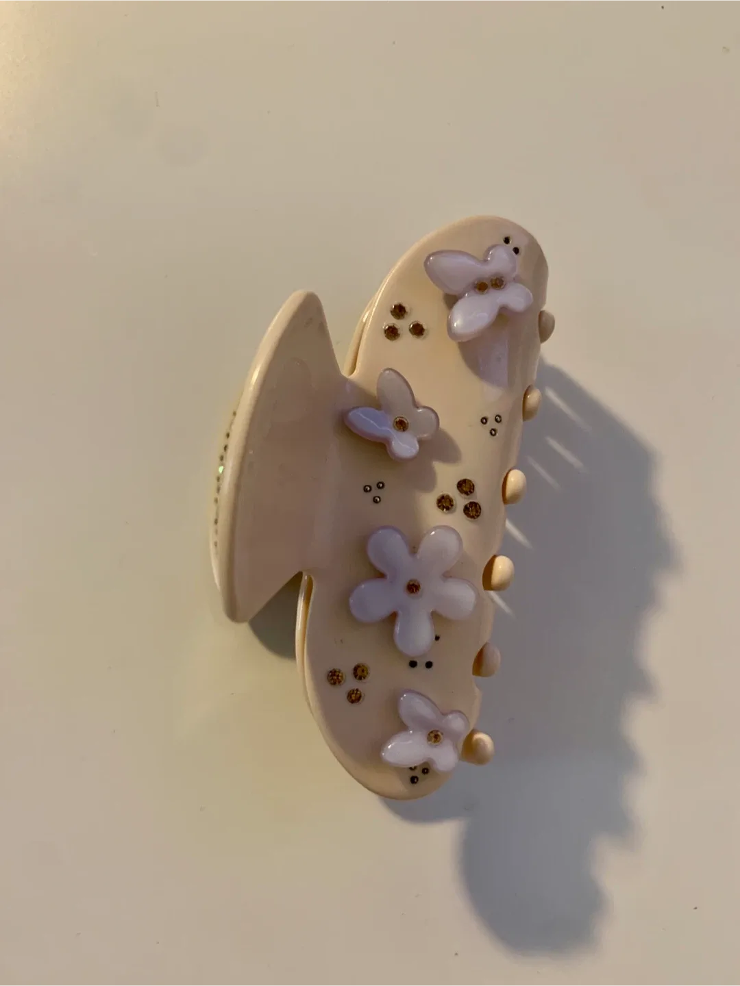 Emi Jay hair clip image indicator(4)