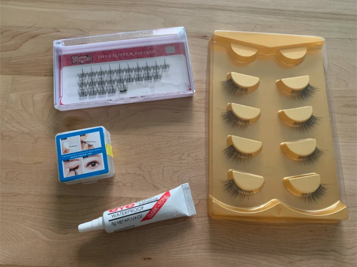 Eyelash Set with Waterproof Adhesive glue thumbnail