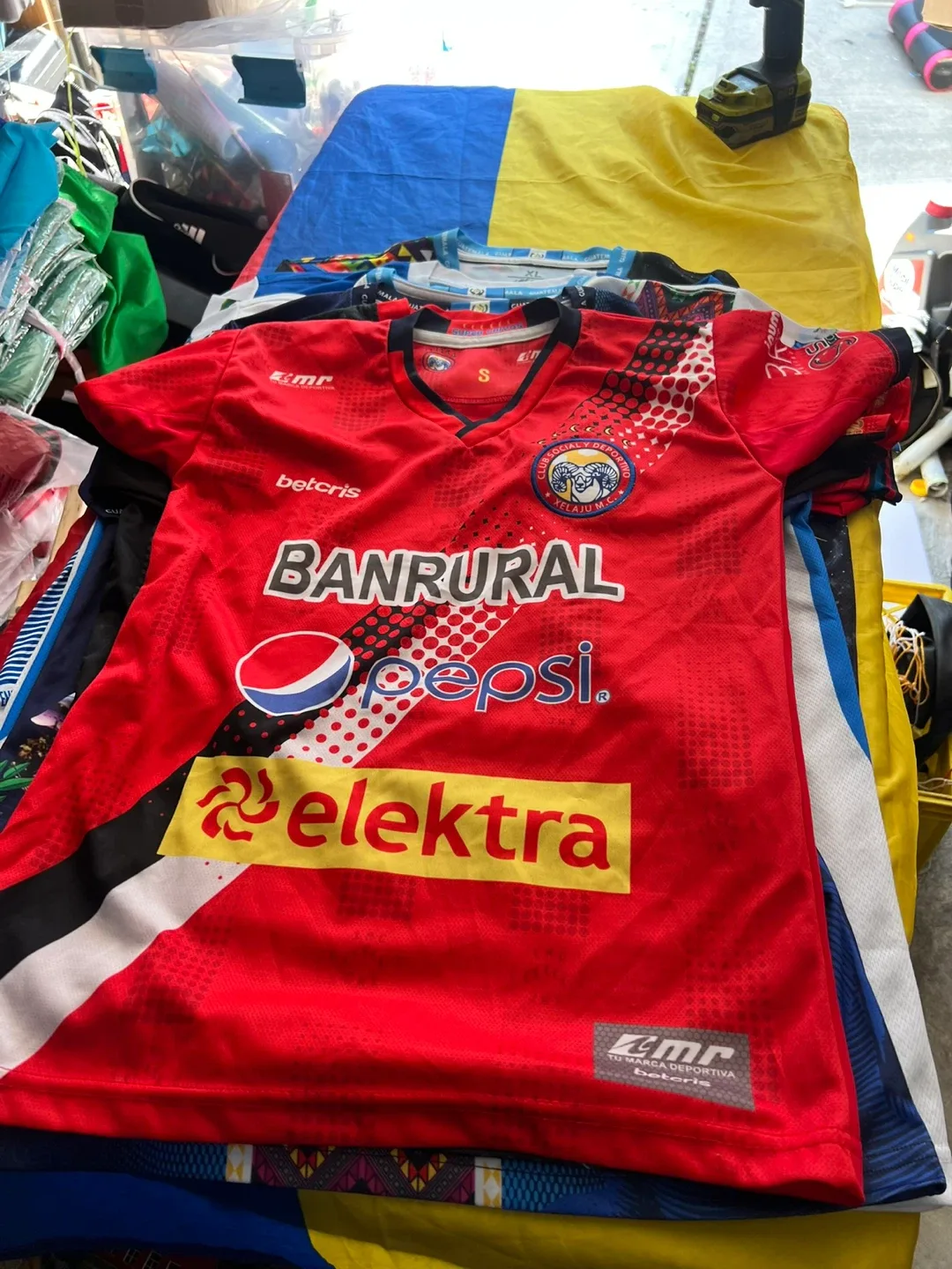 Guatemala típicos Soccer Jersey, Size XL -L -M- S -XS image indicator(8)