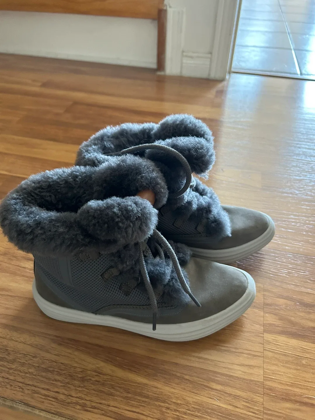 Mark Mason Los Angeles, 6M image indicator(2)