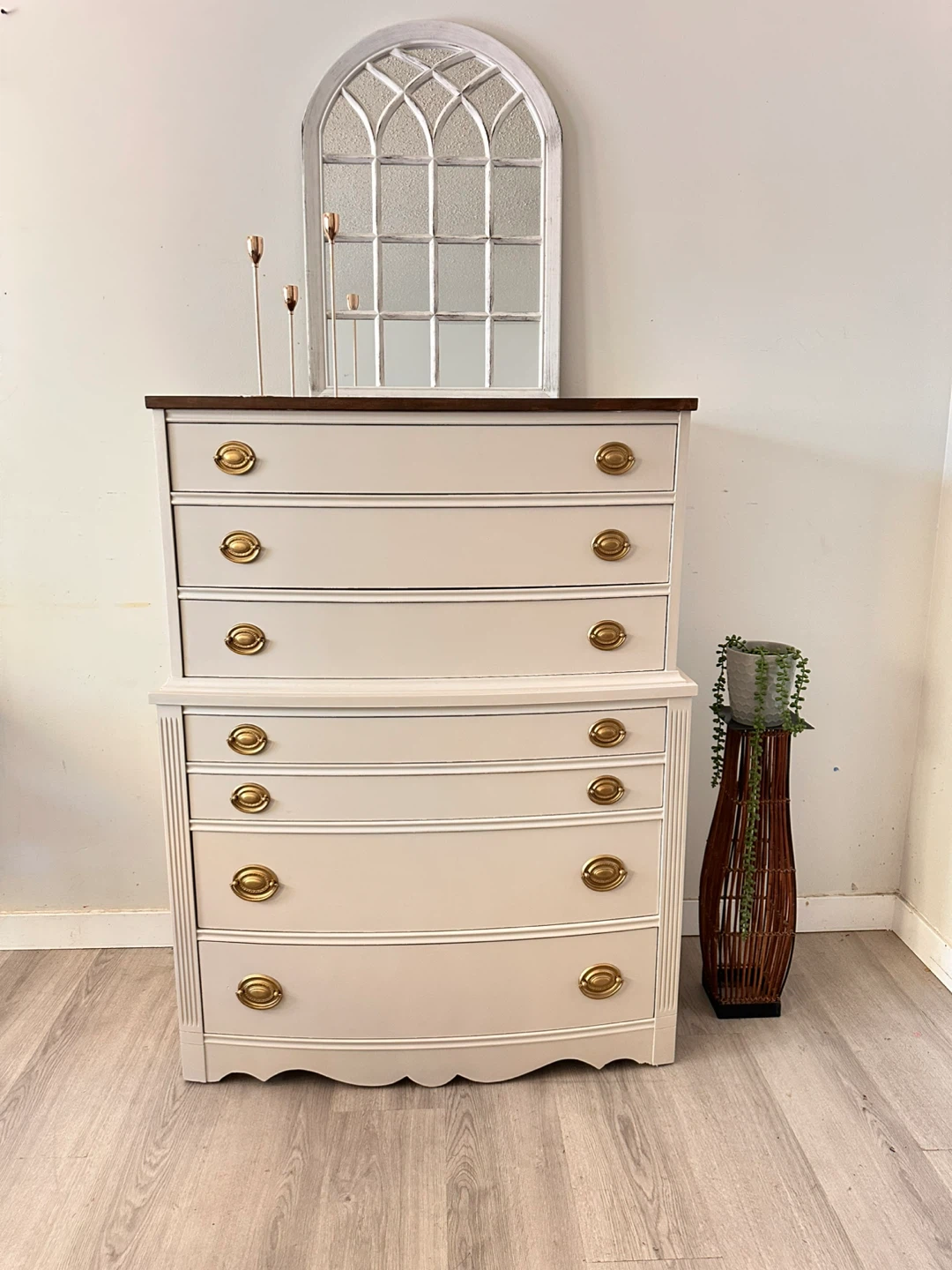 Vintage Style 9-Drawer Dresser