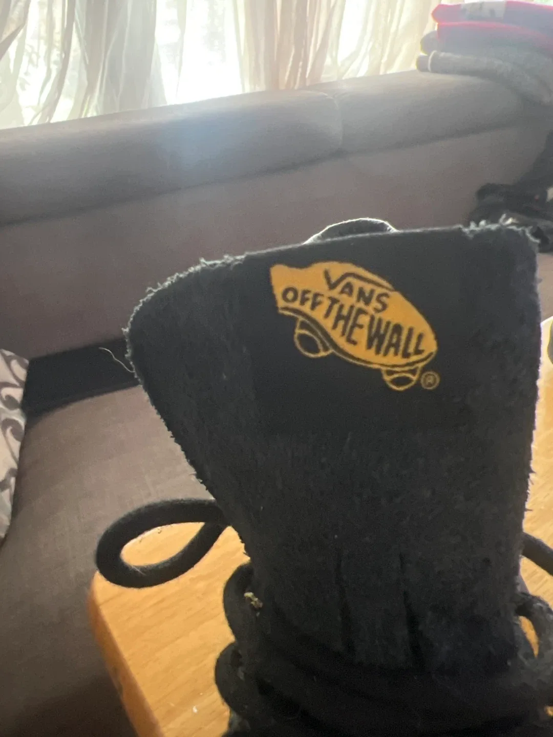 Vans Sk8-Hi Black/Gold, Men's Size 11 image indicator(2)