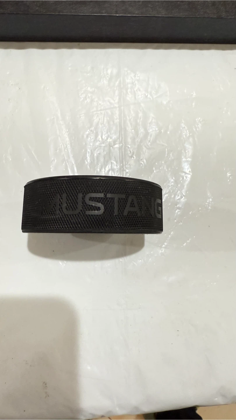 NY Islanders Hockey Puck - photo 2