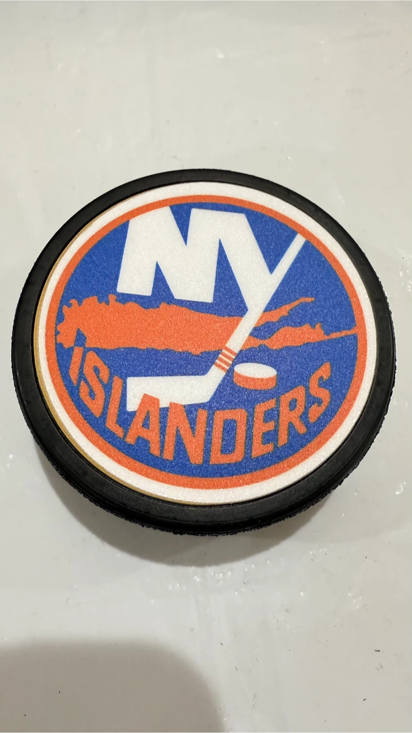 NY Islanders Hockey Puck