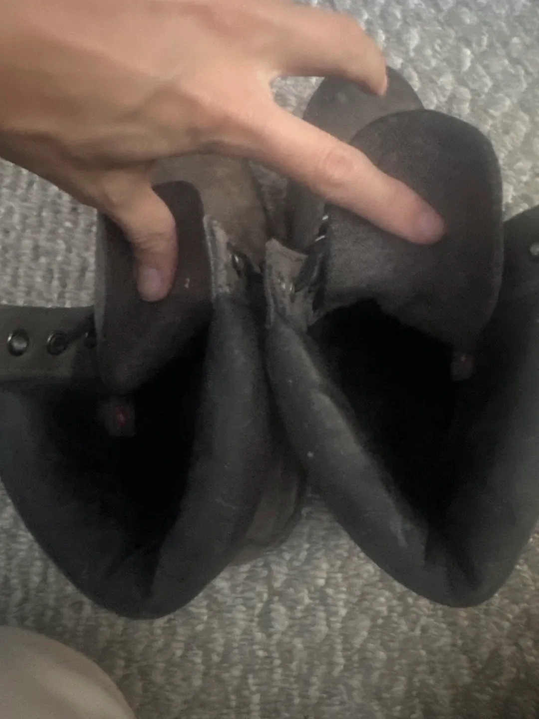 Grey silver Timberland Boots, Size 9 image indicator(2)