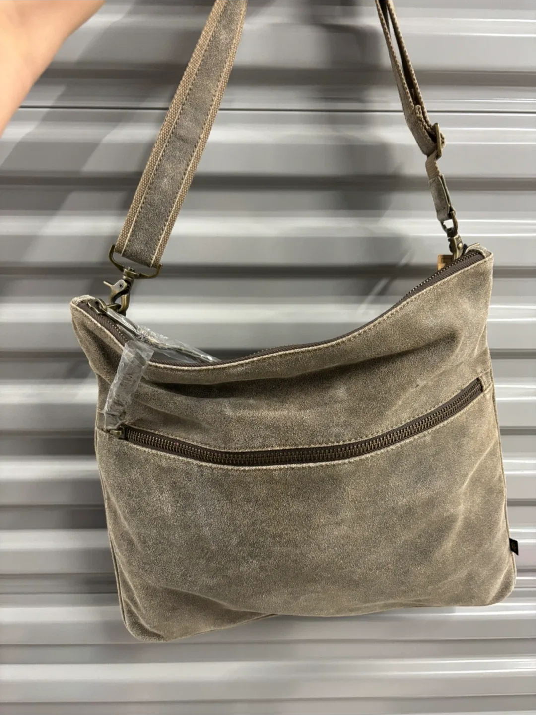 T-ROYALE New York Canvas Crossbody Bag image indicator(2)