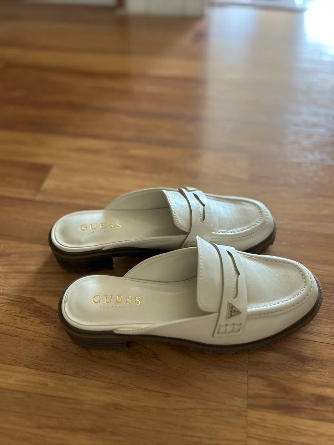 Guess White Leather Mules - Size 51/2 - photo 2