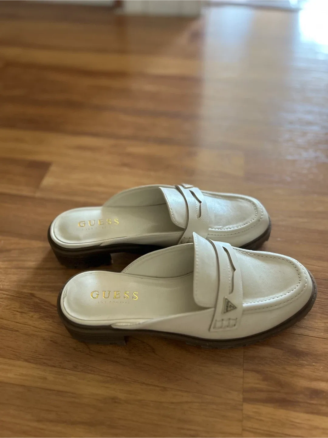 Guess White Leather Mules - Size 51/2 image indicator(2)