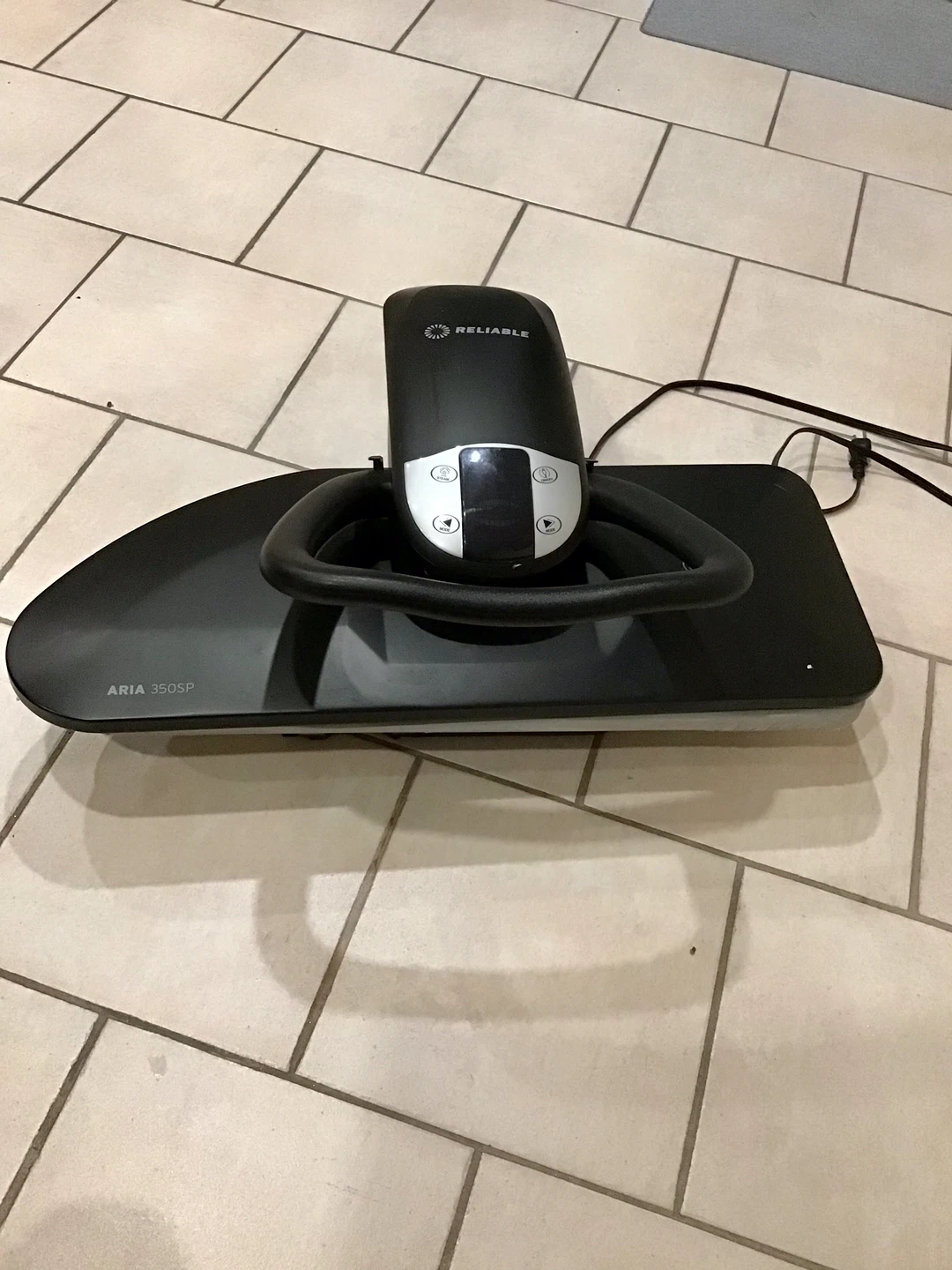 Reliable Aria 3505P Ironing System - photo 2