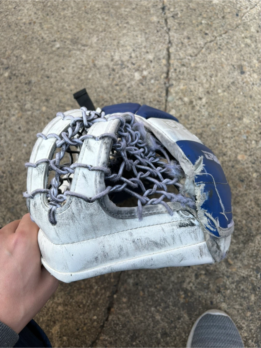 Senior CCM Hockey Goalie Glove - photo 5