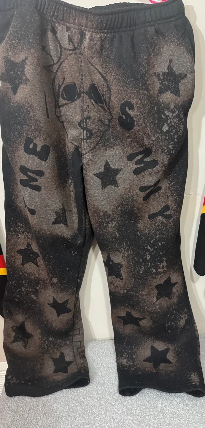 TME IS MNY Black Hoodie image indicator(3)