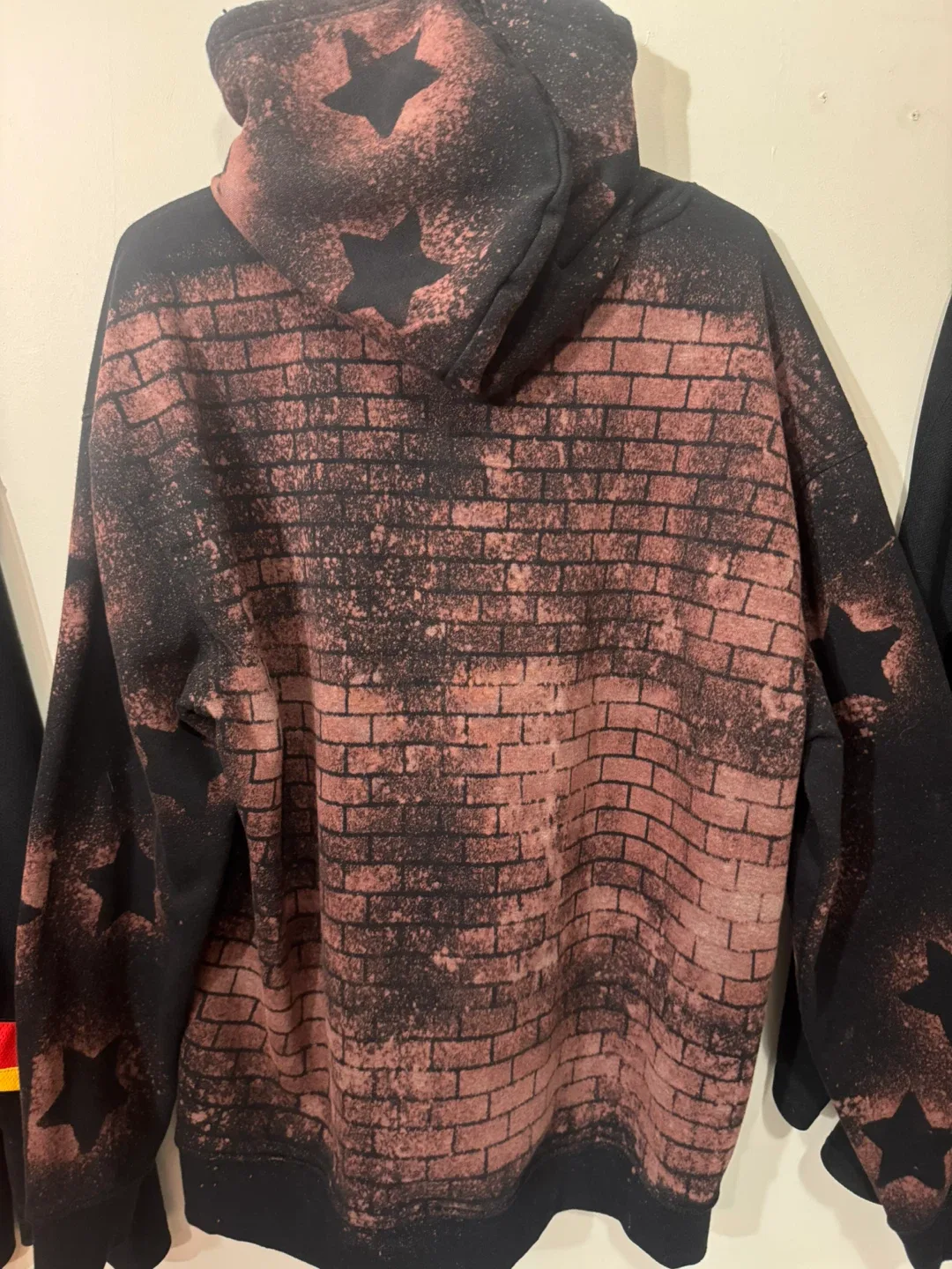 TME IS MNY Black Hoodie image indicator(2)