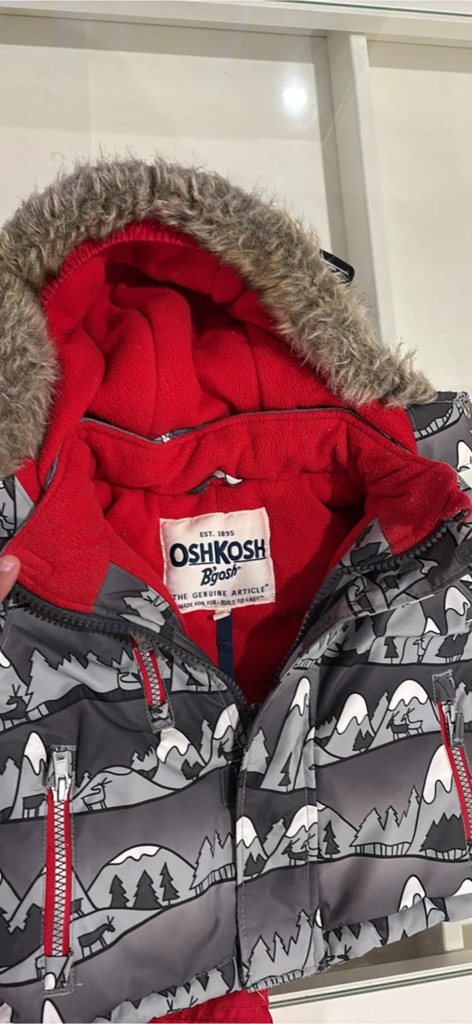 OshKosh B'gosh Snowsuit Set image indicator(4)
