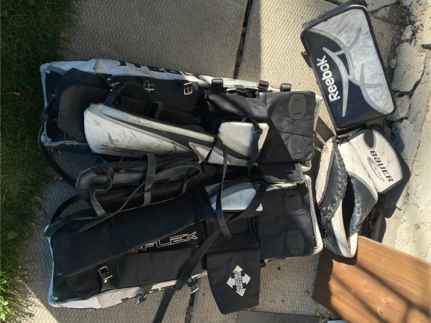 Senior Goalie Equipment Set - photo 5