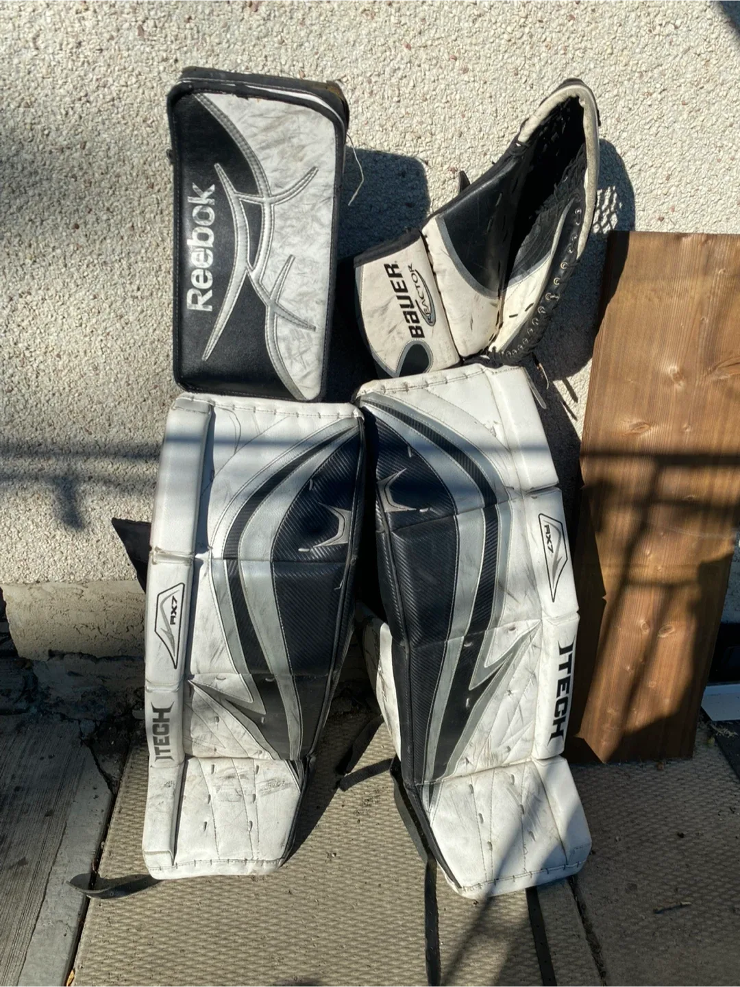 Senior Goalie Equipment Set
