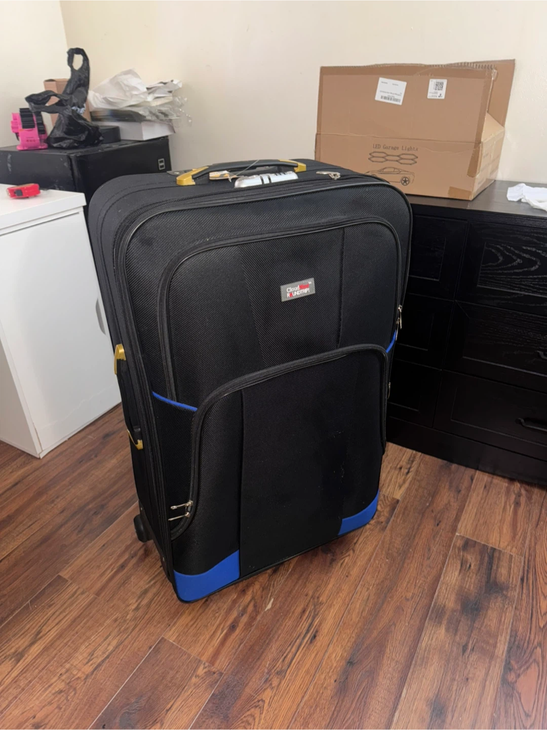 32” Large Luggage Suitcase – Black & Blue