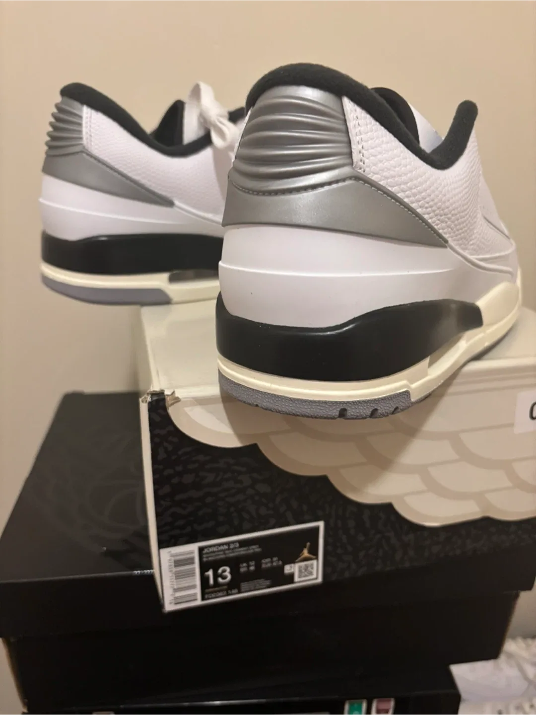 Nike Air Jordan 2 Low White/Black Size 13 image indicator(4)