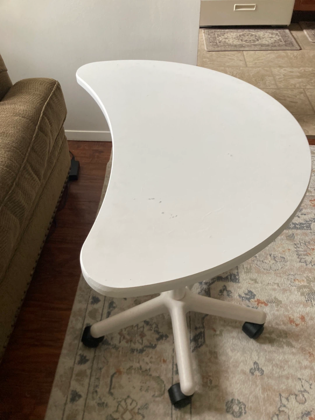 White Adjustable computer desk with wheels
