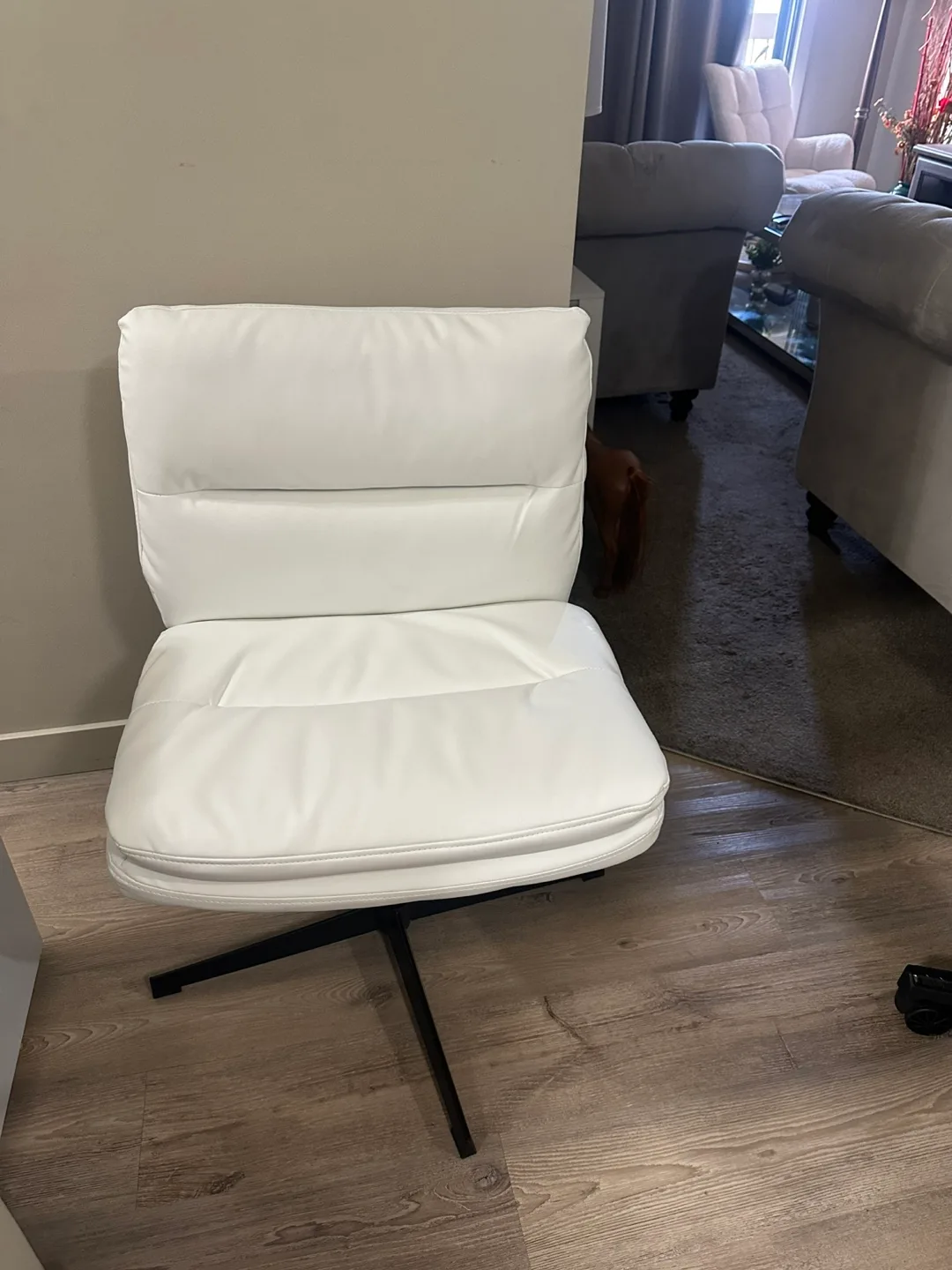Brand‑new armless office/vanity chair-White image indicator(9)