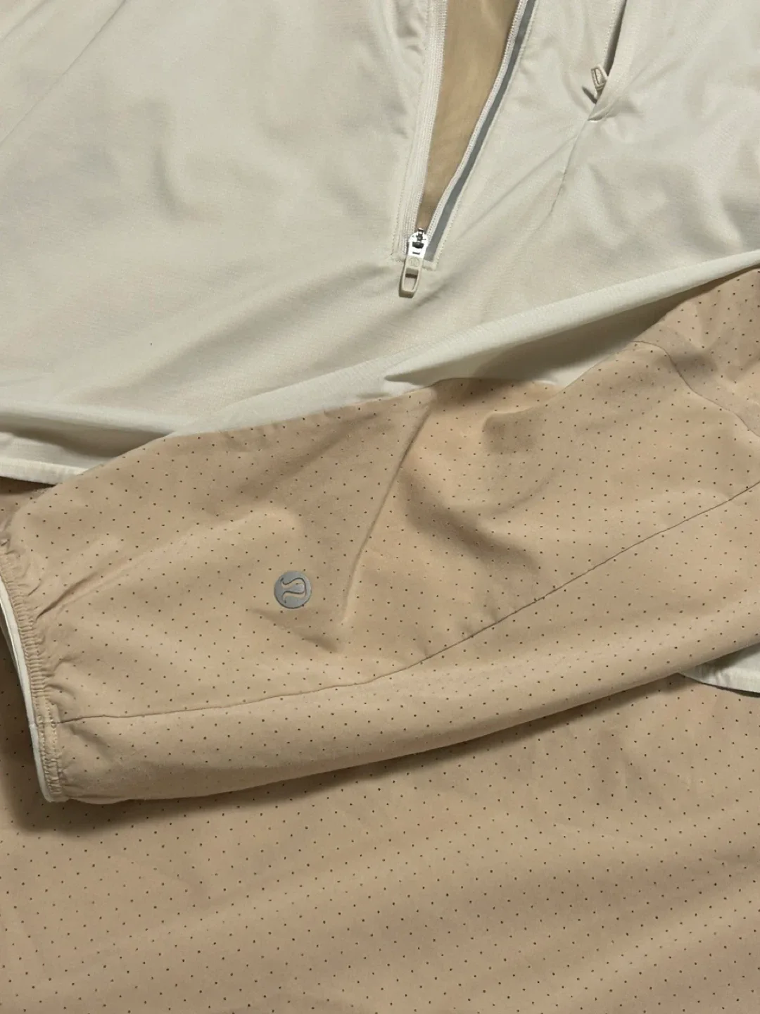 XXL Beige Windbreaker lulu lemon Jacket image indicator(8)