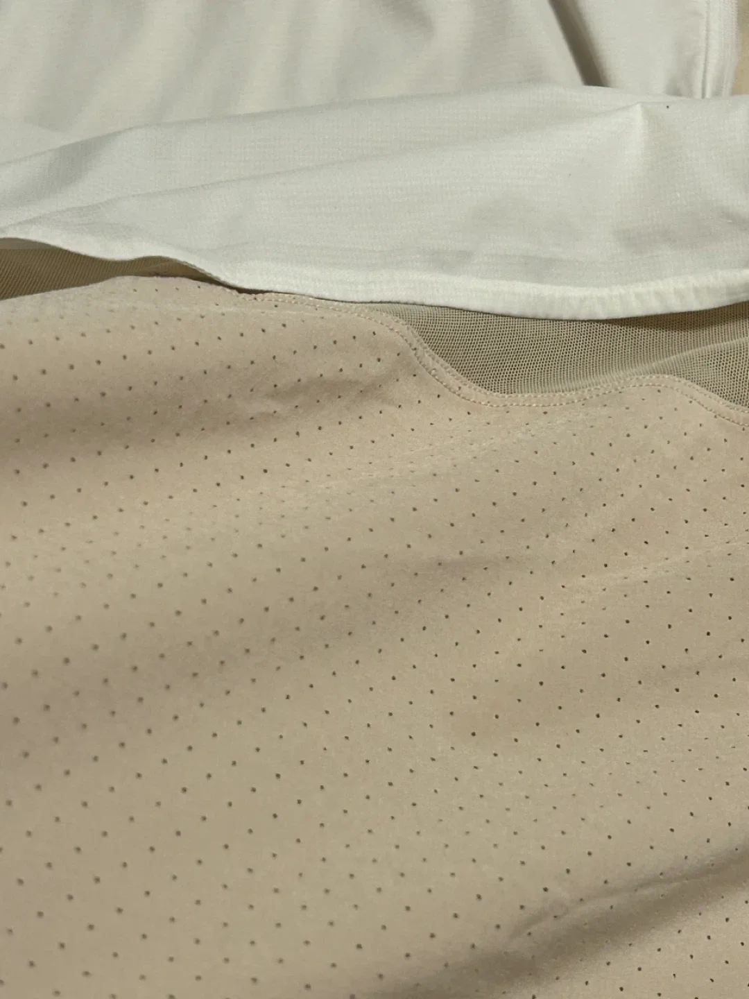 XXL Beige Windbreaker lulu lemon Jacket image indicator(9)