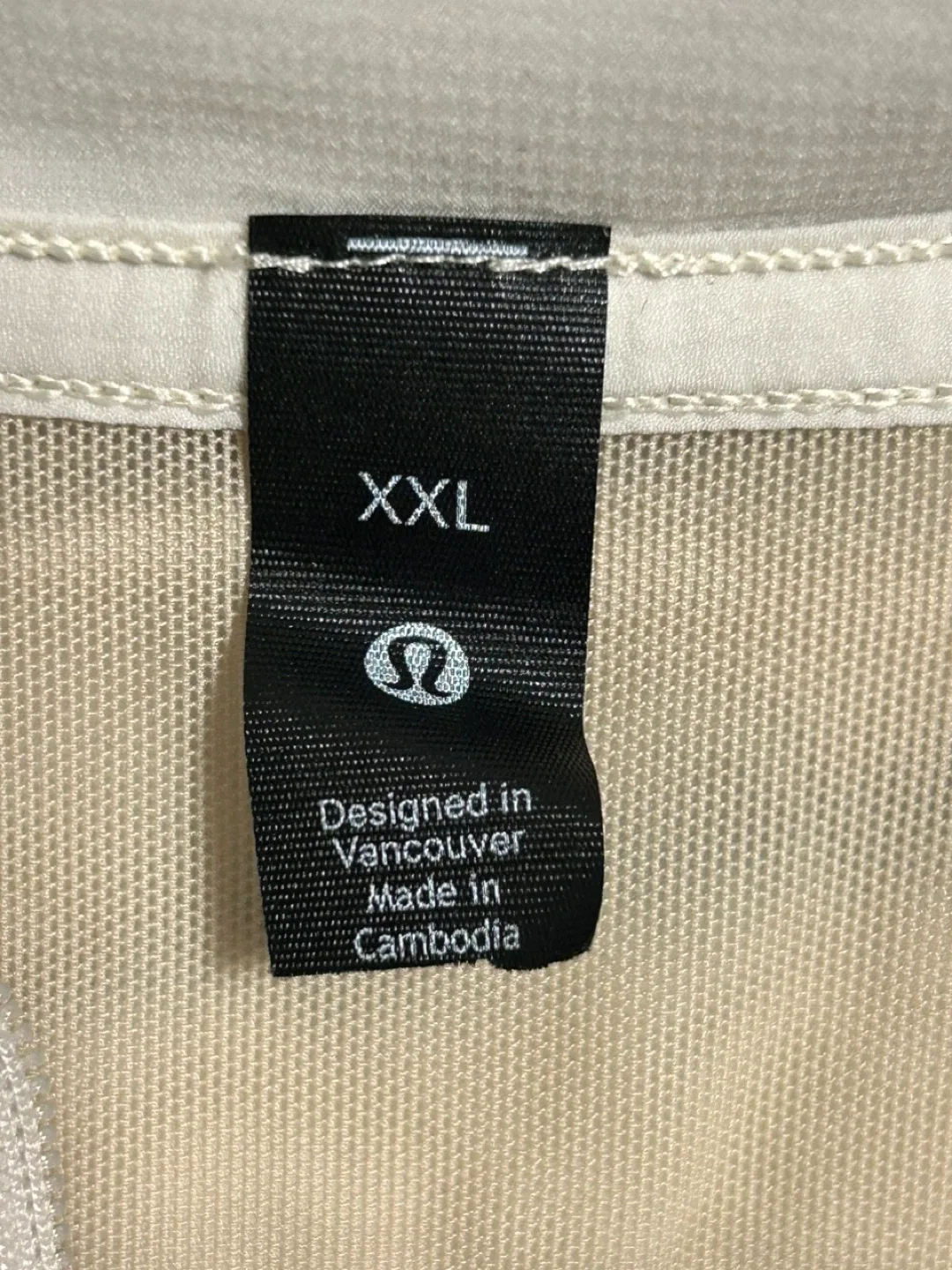 XXL Beige Windbreaker lulu lemon Jacket image indicator(10)