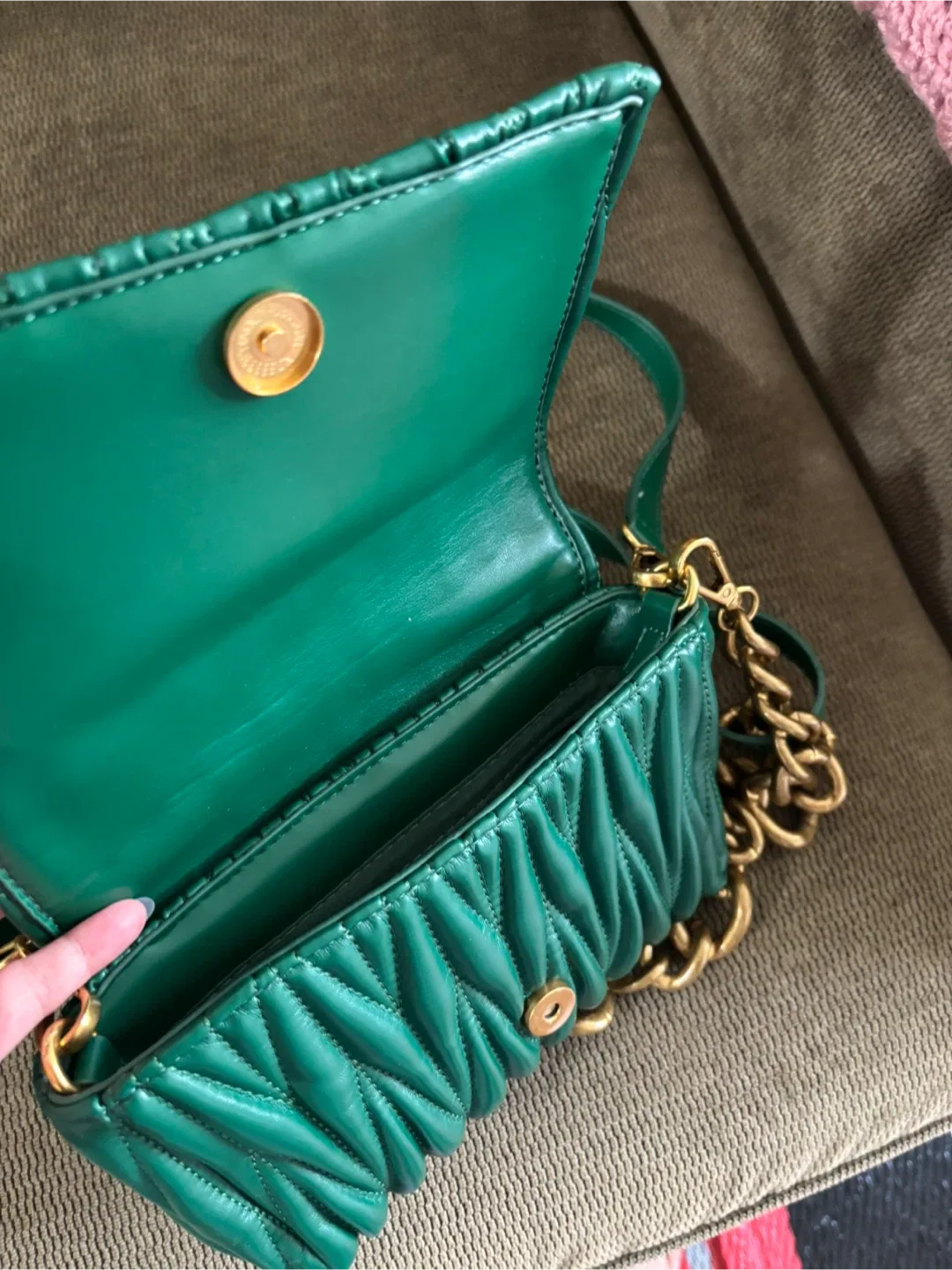 No brand image indicator(3)