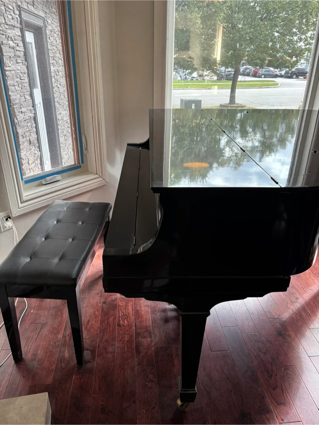 Grand Piano - Black image indicator(5)