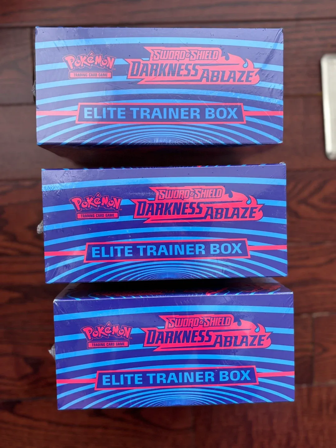 Darkness Ablaze etb pokemon elite trainer box image indicator(2)